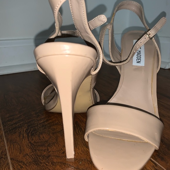 Steve Madden Stecy Sandal - Picture 3 of 5